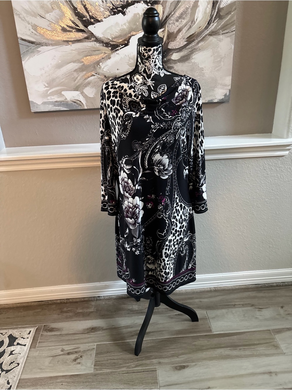 White House Black Market Black & White Floral Animal-Print Long Sleeve Dress
